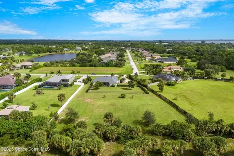 4009 Gardenwood Circle Grant FL 32949