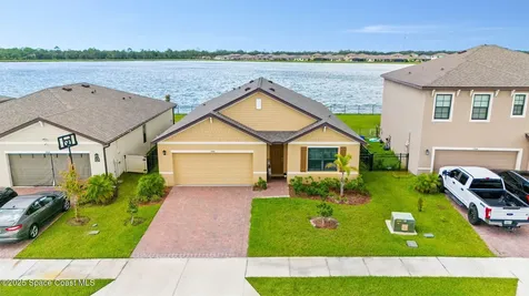 1954 Farmhouse Road SE Palm Bay FL 32909