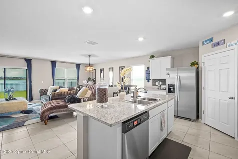 1954 Farmhouse Road SE Palm Bay FL 32909