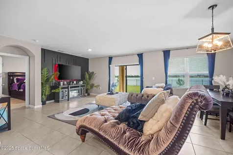 1954 Farmhouse Road SE Palm Bay FL 32909