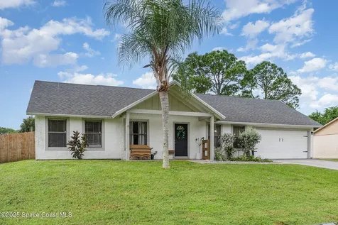 530 Truman Street SW Palm Bay FL 32908