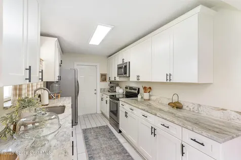 530 Truman Street SW Palm Bay FL 32908