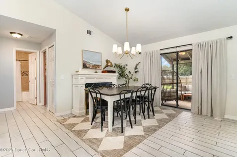 530 Truman Street SW Palm Bay FL 32908