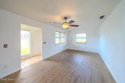 7609 Panthera Court Orlando FL 32822
