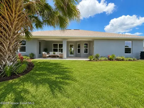 832 Majestic Avenue Sebastian FL 32958
