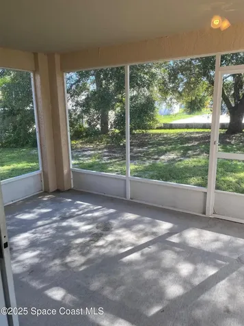147 Oakcrest Avenue NE Palm Bay FL 32907