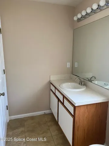 147 Oakcrest Avenue NE Palm Bay FL 32907
