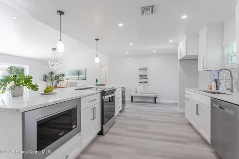 1670 Heartwellville Street NW Palm Bay FL 32907