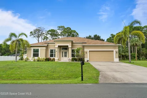 185 Dandridge Avenue NW Palm Bay FL 32907
