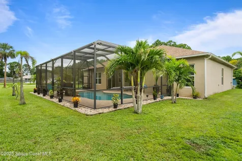 185 Dandridge Avenue NW Palm Bay FL 32907