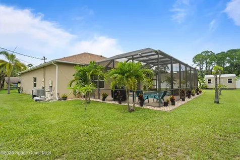 185 Dandridge Avenue NW Palm Bay FL 32907