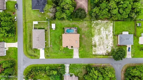 185 Dandridge Avenue NW Palm Bay FL 32907
