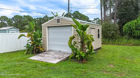 185 Dandridge Avenue NW Palm Bay FL 32907