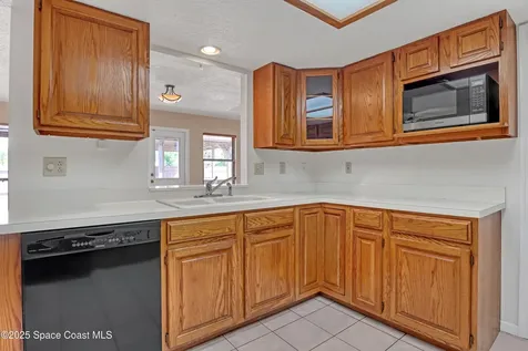 2048 Henry Avenue Melbourne FL 32904