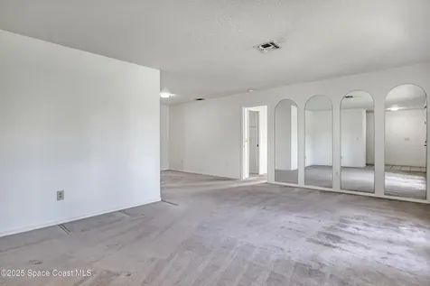 2048 Henry Avenue Melbourne FL 32904