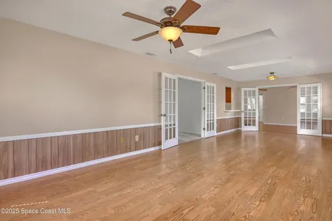2048 Henry Avenue Melbourne FL 32904