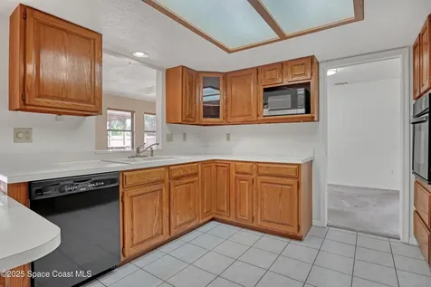 2048 Henry Avenue Melbourne FL 32904
