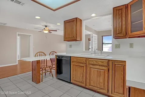 2048 Henry Avenue Melbourne FL 32904
