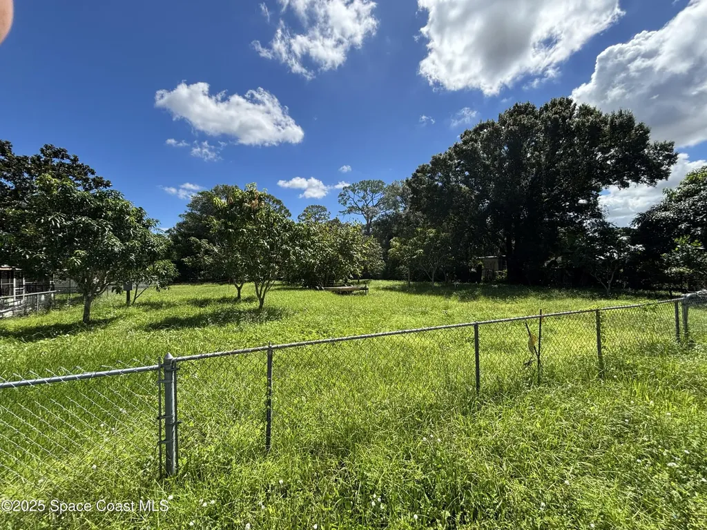 2235 Wood Street Melbourne FL 32904
