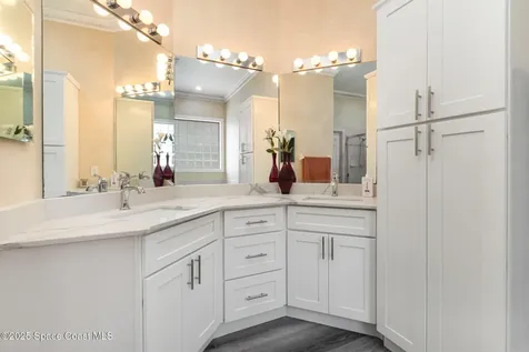 1681 Antique Terrace SE Palm Bay FL 32909