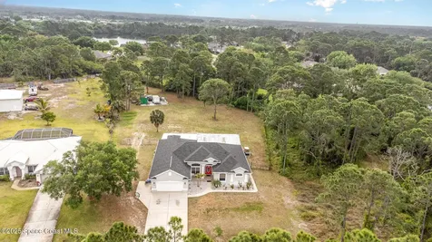1681 Antique Terrace SE Palm Bay FL 32909