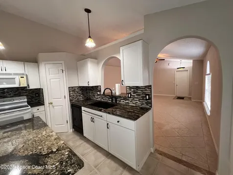 2245 Redwood Circle NE Palm Bay FL 32905