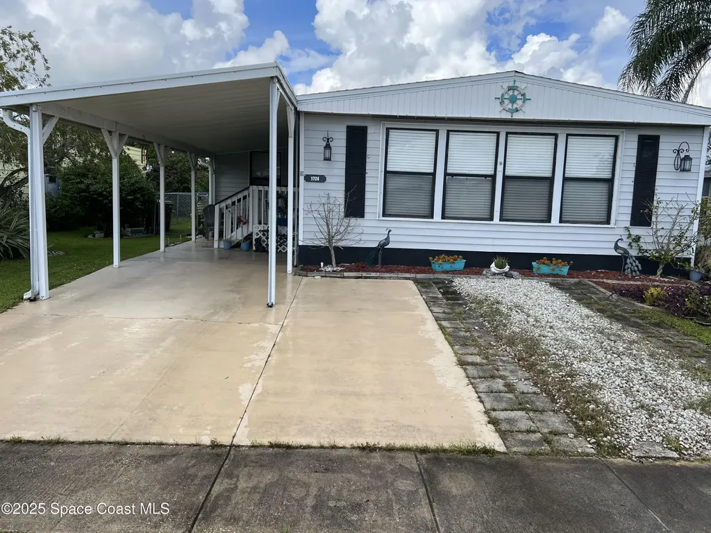 1724 Mango Street NE Palm Bay FL 32905