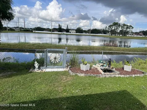 1724 Mango Street NE Palm Bay FL 32905