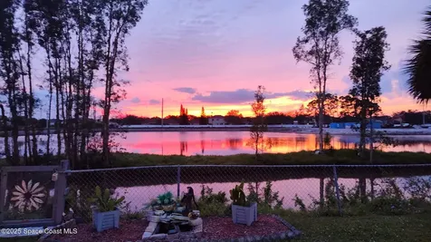 1724 Mango Street NE Palm Bay FL 32905