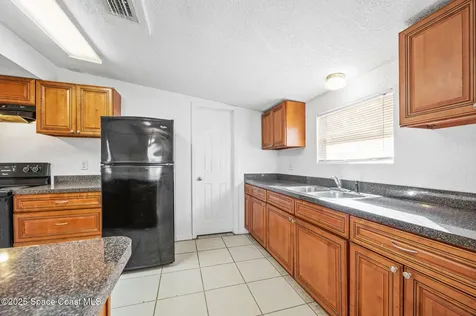 907 Espanola Way Melbourne FL 32901