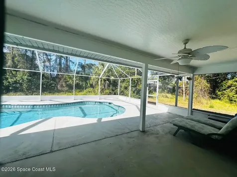 298 Dobbins Road NW Palm Bay FL 32907