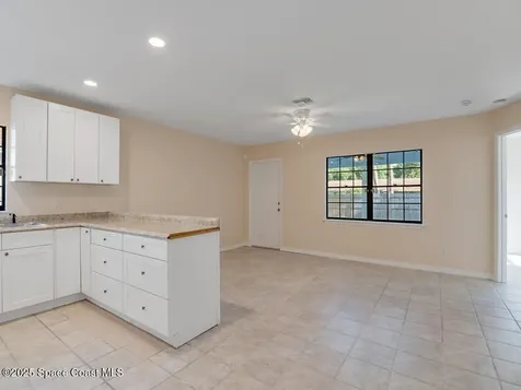 2946 1st Street SW Vero Beach FL 32968