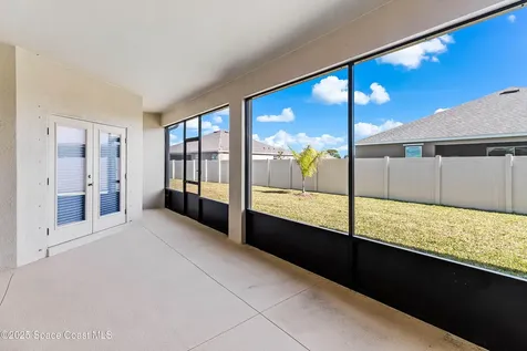 7075 Serpentine Court Grant-valkaria FL 32949