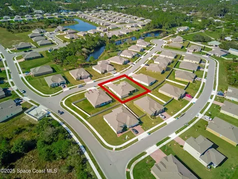 7075 Serpentine Court Grant-valkaria FL 32949