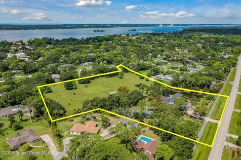 2195 S Courtenay Parkway Merritt Island FL 32952
