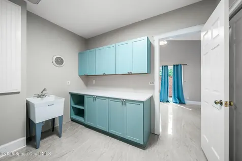 2195 S Courtenay Parkway Merritt Island FL 32952