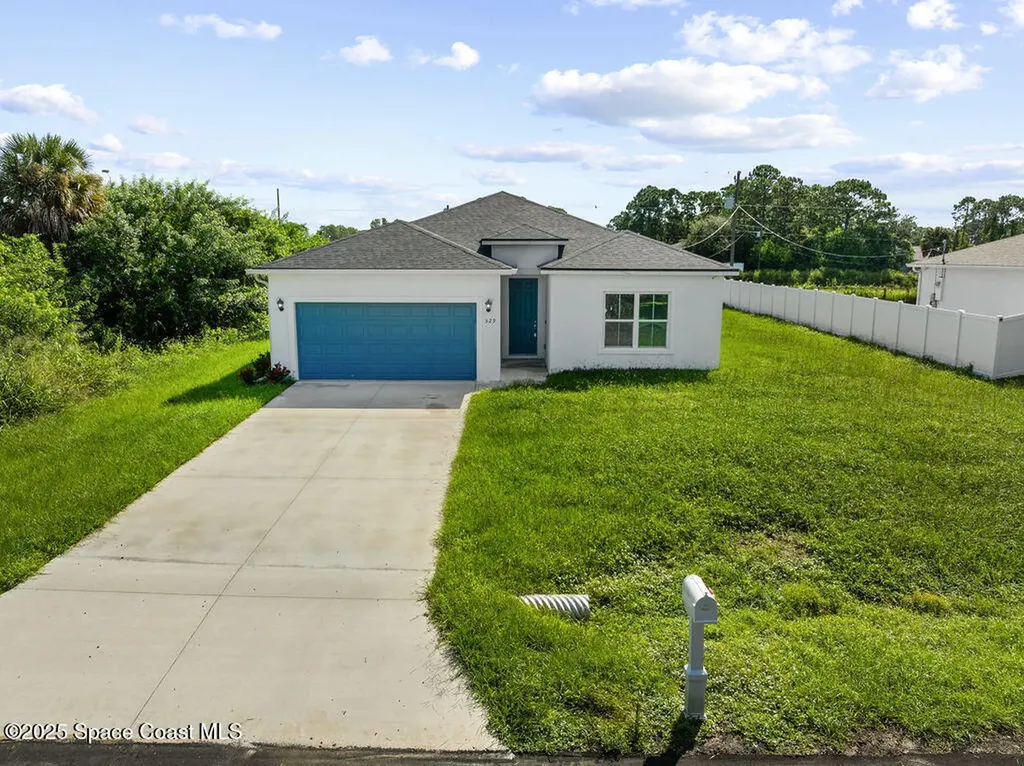 529 Tejon Avenue SW Palm Bay FL 32908