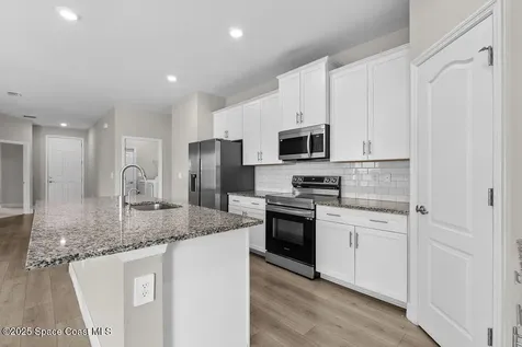 529 Tejon Avenue SW Palm Bay FL 32908