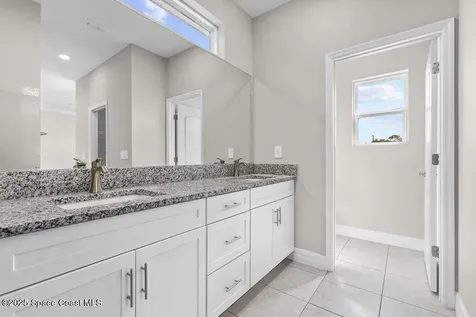 529 Tejon Avenue SW Palm Bay FL 32908