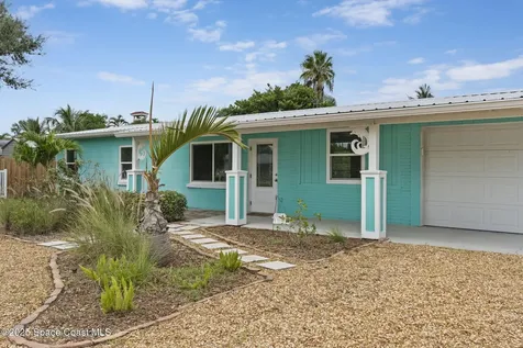 320 Avenida De La Vista Indialantic FL 32903