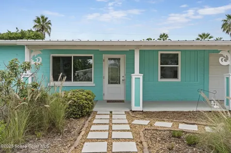 320 Avenida De La Vista Indialantic FL 32903