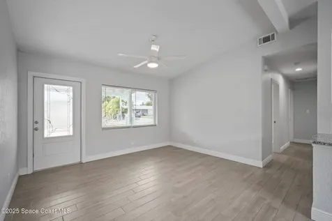 320 Avenida De La Vista Indialantic FL 32903