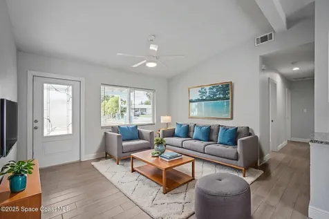 320 Avenida De La Vista Indialantic FL 32903