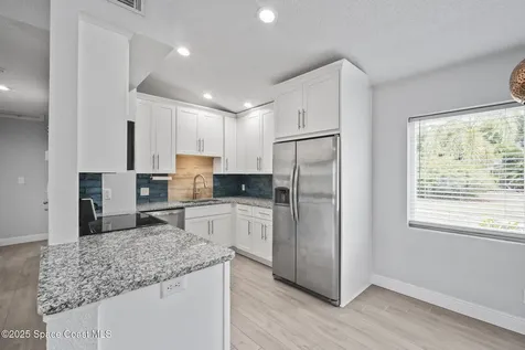 320 Avenida De La Vista Indialantic FL 32903