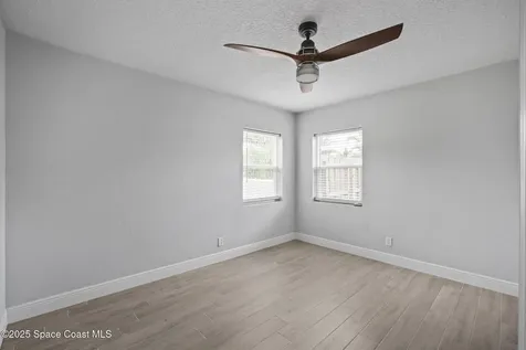 320 Avenida De La Vista Indialantic FL 32903