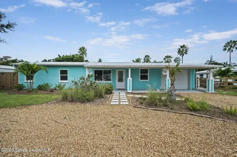 320 Avenida De La Vista Indialantic FL 32903