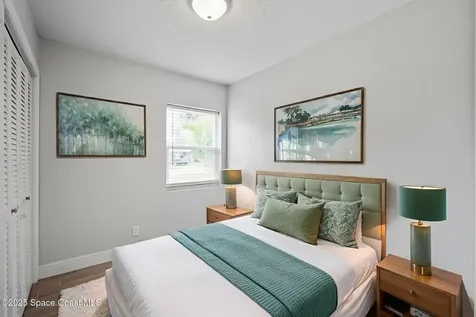 320 Avenida De La Vista Indialantic FL 32903