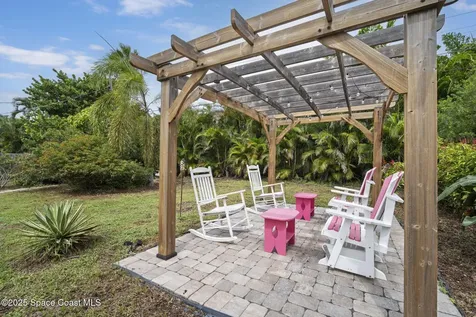 320 Avenida De La Vista Indialantic FL 32903