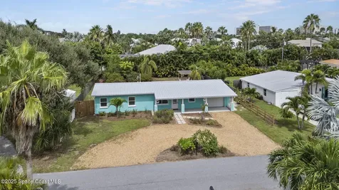 320 Avenida De La Vista Indialantic FL 32903