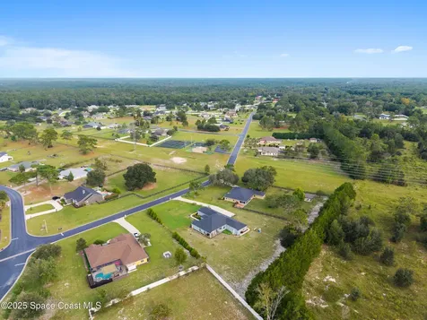 5450 NE 61st Avenue Road Silver Springs FL 34488
